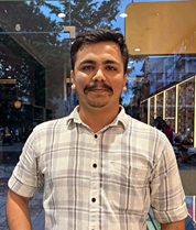 Mr. Rakesh Manoj Pratihast